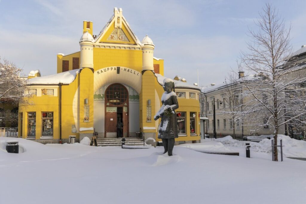 kauppahalli ja siskotyttö