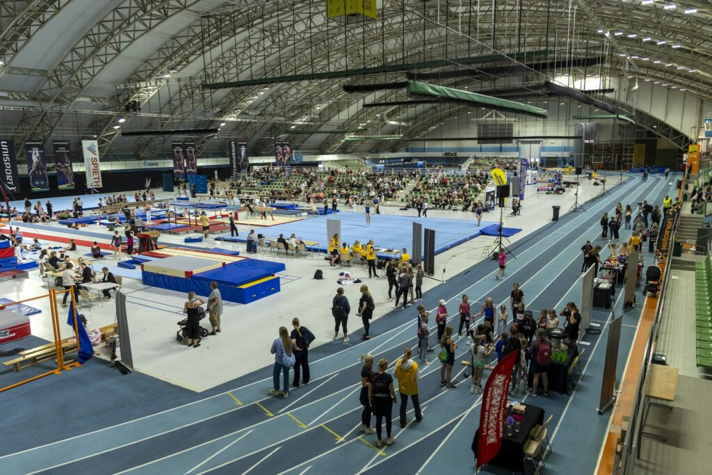 yleiskuva Kuopio-hallissa järjestetyistä Voimistelypäivistä