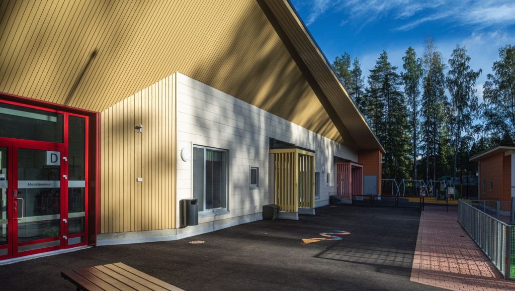Jynkän päiväkoti pihalta