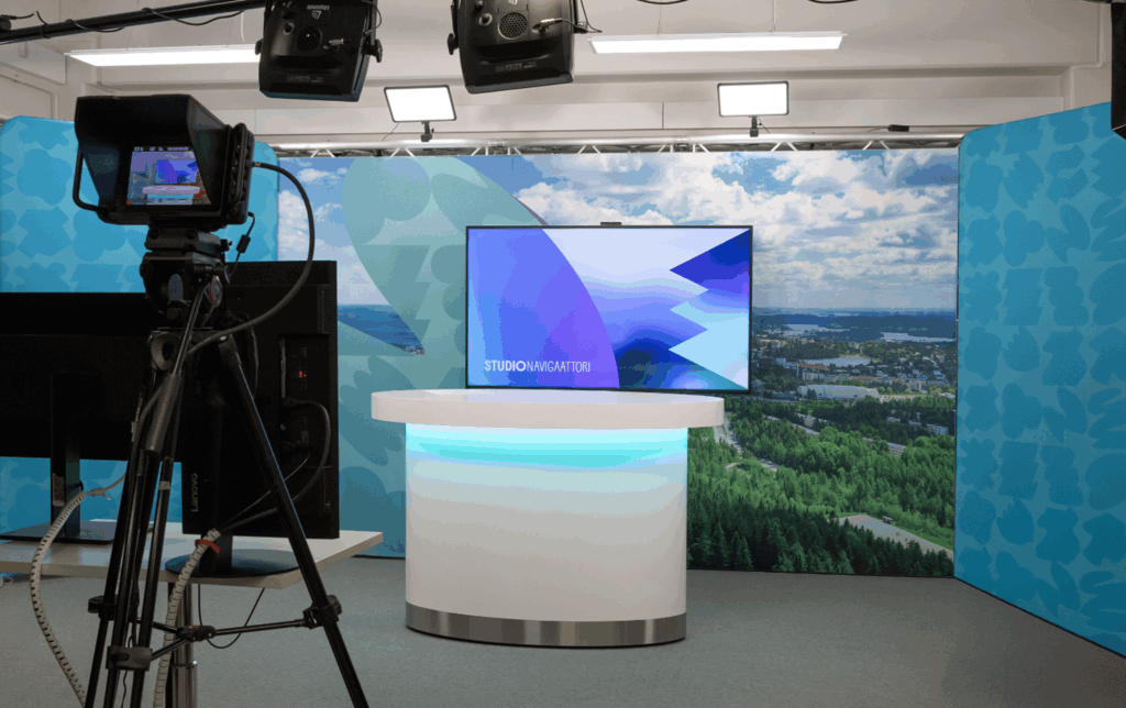 StudioNavigaattorin studion kuvauspaikka ja kamera.
